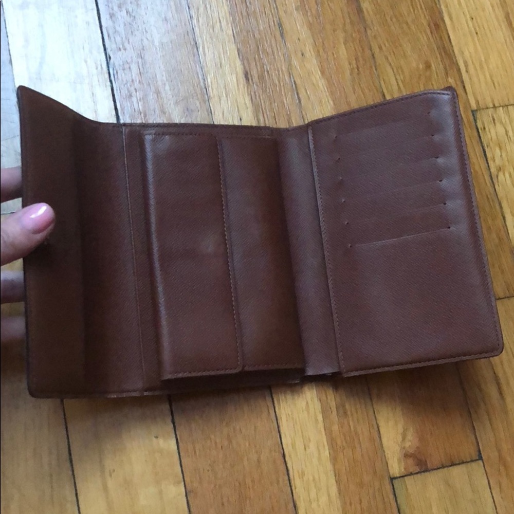 LV wallet - Picture 3 of 8